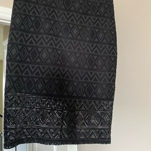 Bebe lace skirt